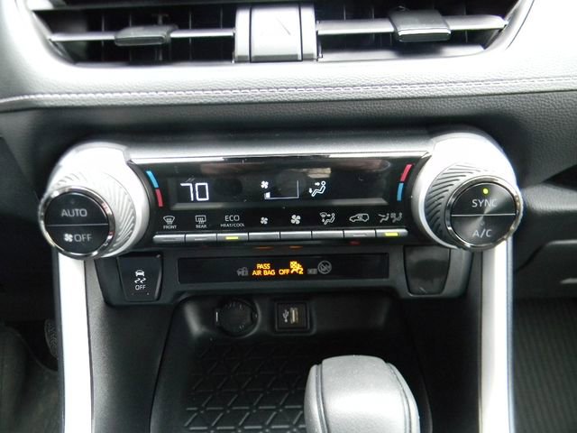 Used 2024 Toyota RAV4 LE AWD/4WD image 15