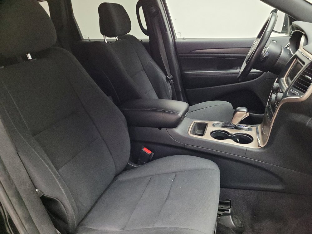 Used 2016 Jeep Grand Cherokee Laredo RWD image 21