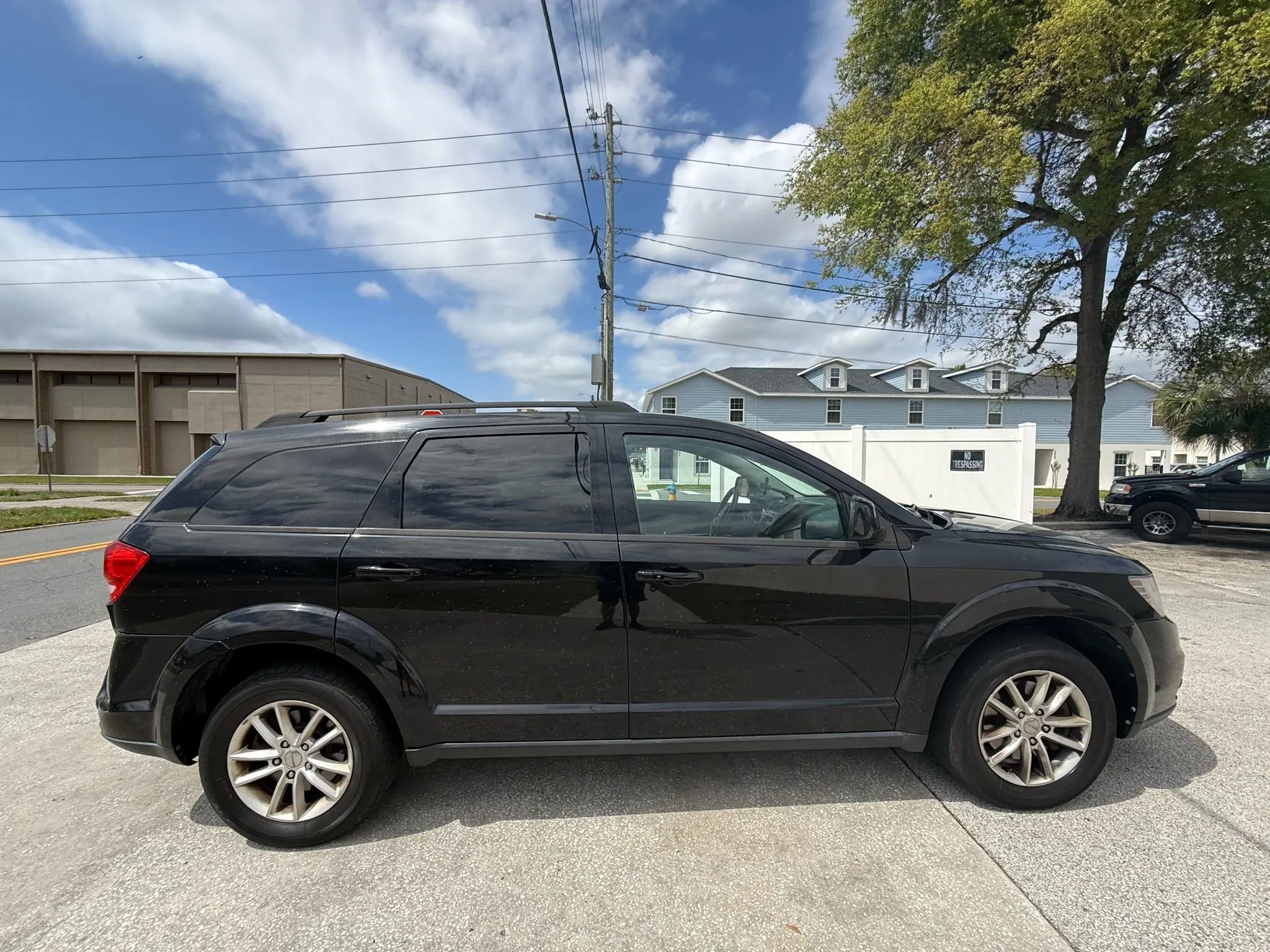 Used 2017 Dodge Journey SXT w/ Comfort/Convenience Group image 4