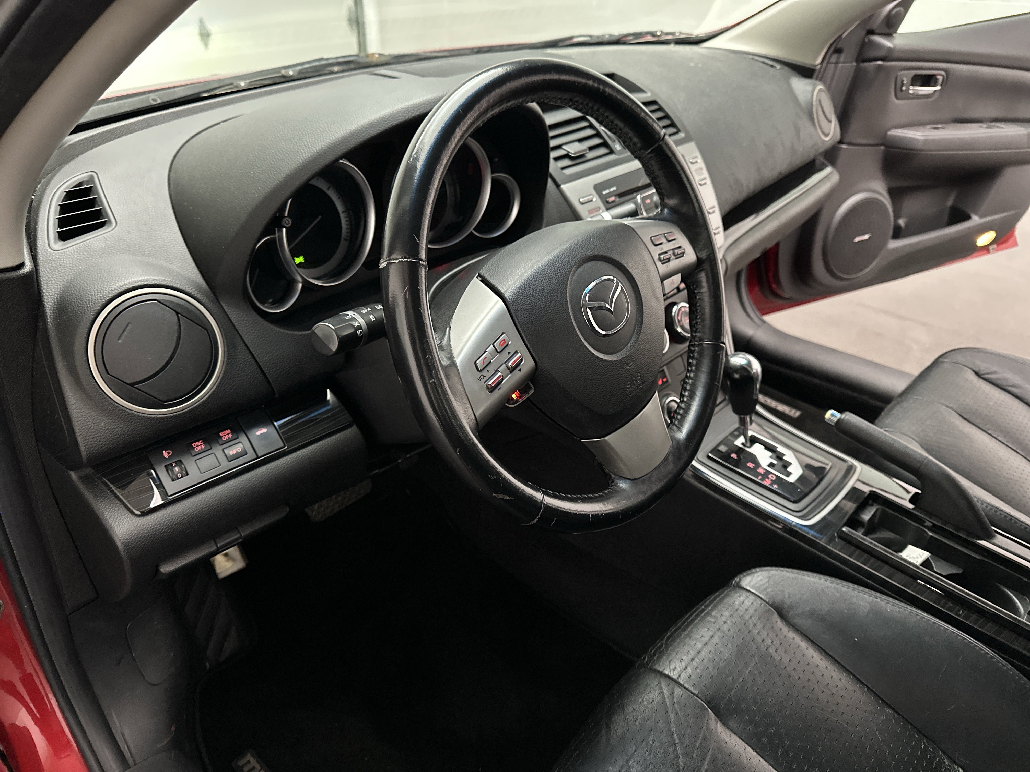 Used 2009 MAZDA MAZDA6 i Grand Touring w/ Moonroof & Bose Pkg image 14