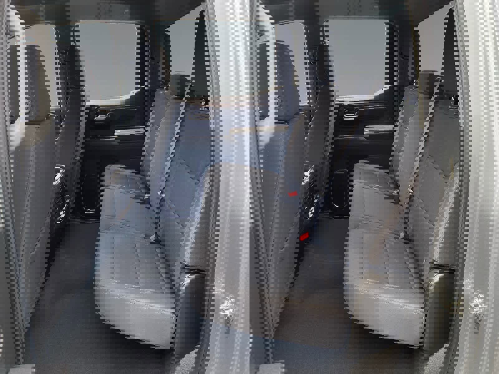 Used 2025 Chevrolet Silverado 1500 LT image 13