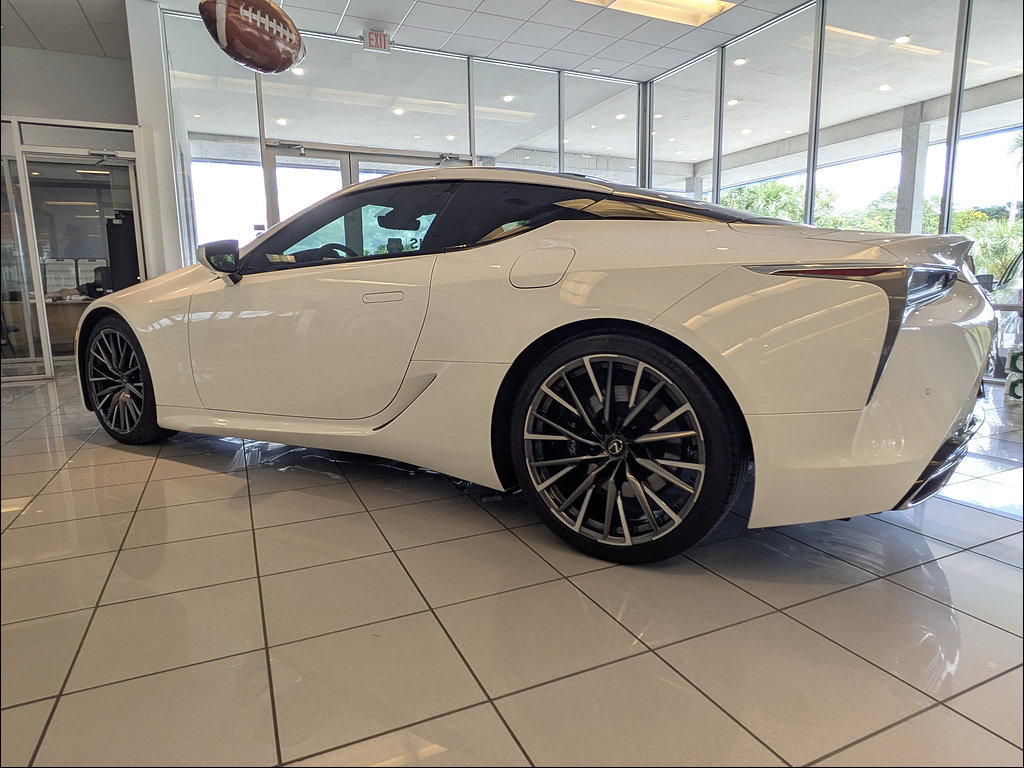 Used 2025 Lexus LC 500 Coupe w/ Dynamic Handling Package RWD image 6