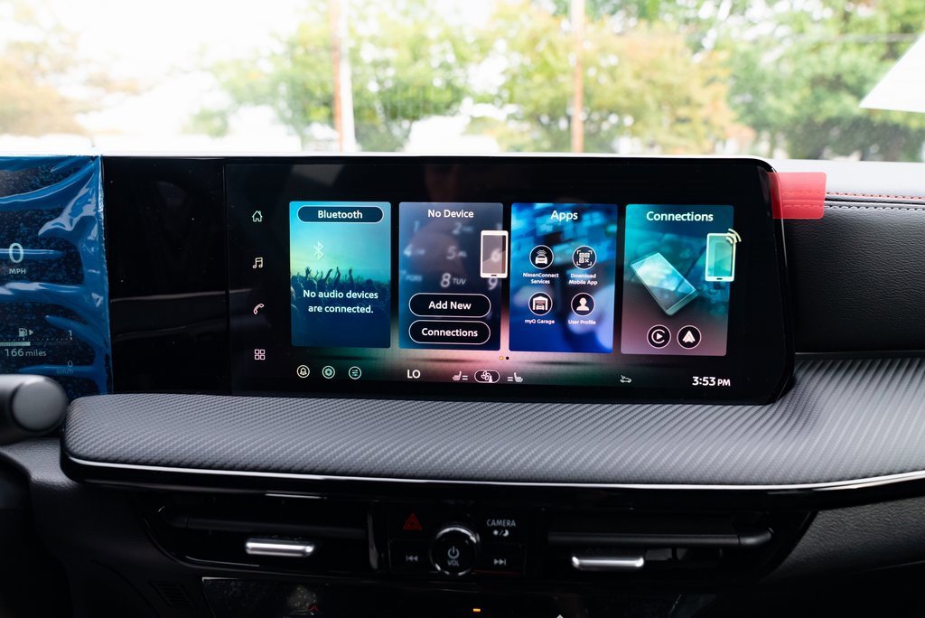 New 2026 Nissan Kicks SR w/ Cold Weather Package image 14