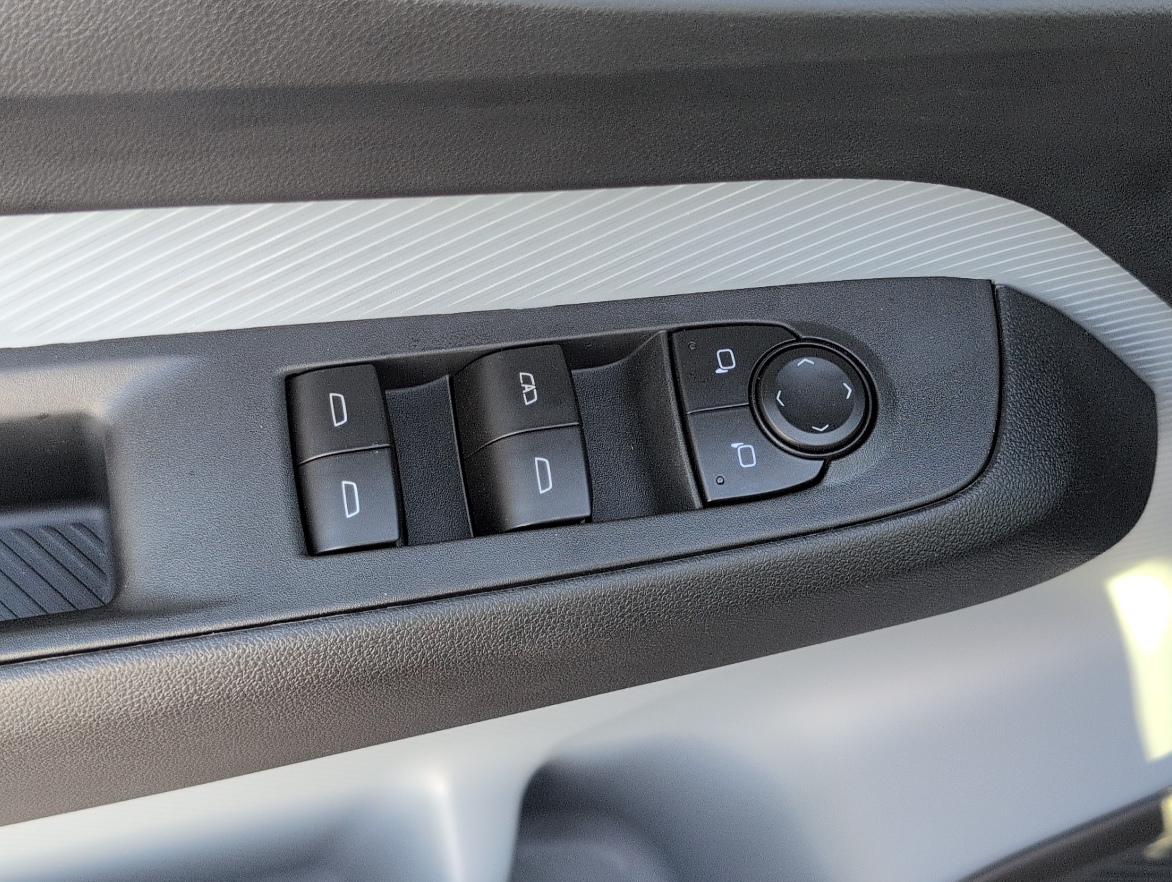 New 2027 Chevrolet Bolt LT w/ LPO, All-Weather Package FWD image 16