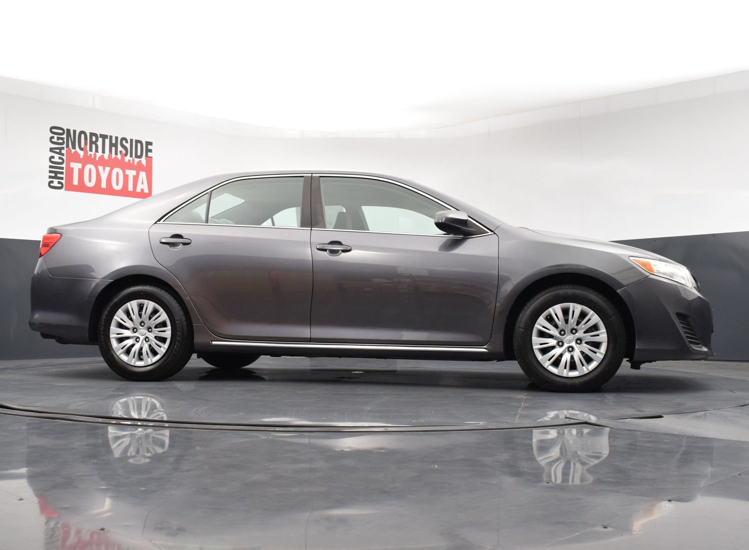 Used 2014 Toyota Camry LE FWD image 27