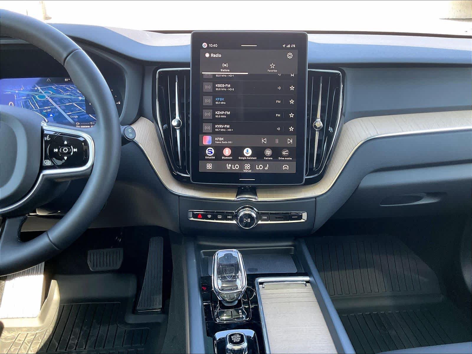 New 2026 Volvo XC60 T8 Plus w/ Climate Package PRO AWD/4WD image 9