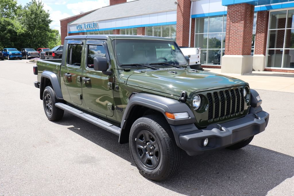 Used 2022 Jeep Gladiator Sport AWD/4WD image 4