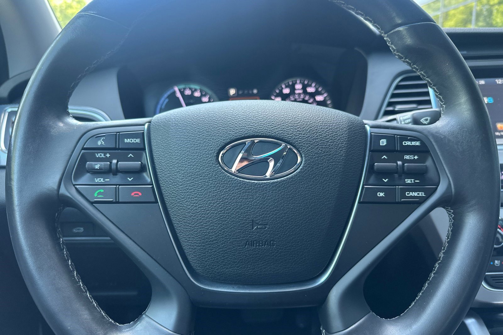 Used 2017 Hyundai Sonata Limited FWD image 27