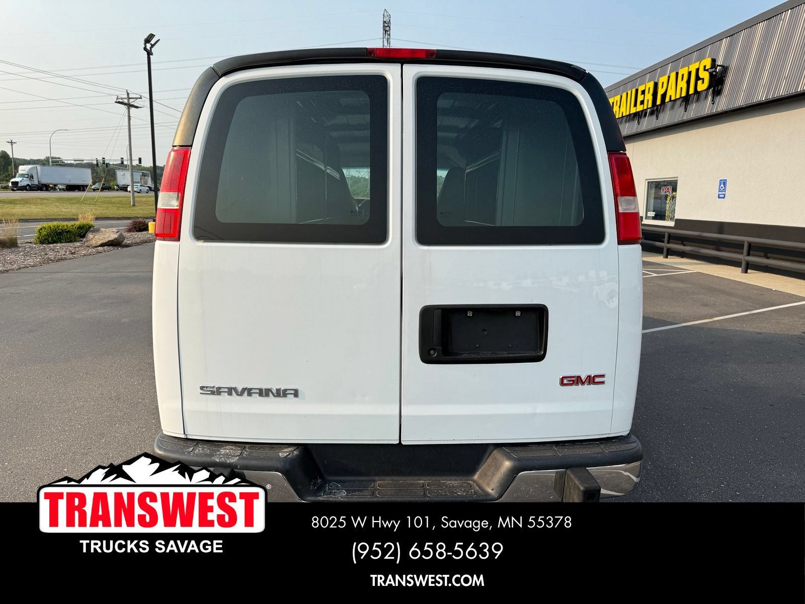 Used 2017 GMC Savana 2500 RWD image 12