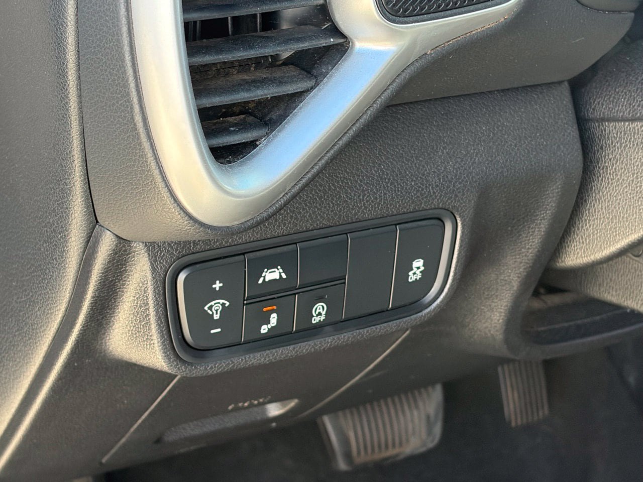 Used 2022 Kia Soul LX w/ Technology Package FWD image 7