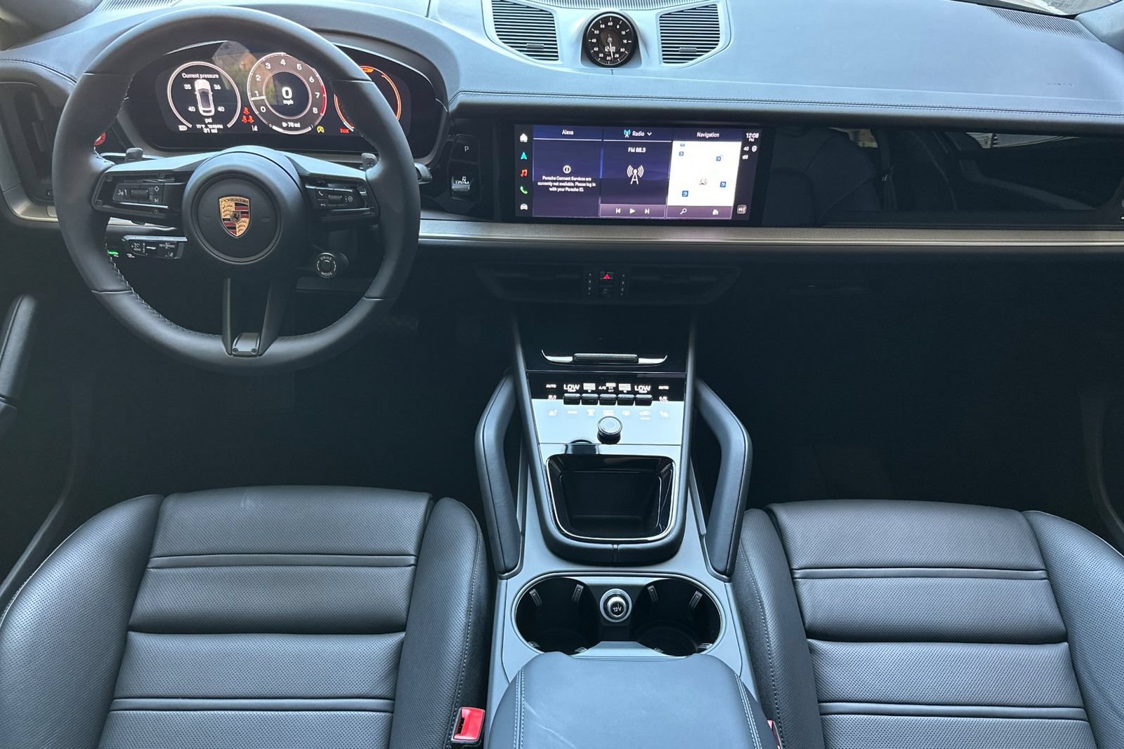 New 2026 Porsche Cayenne Coupe AWD/4WD image 6