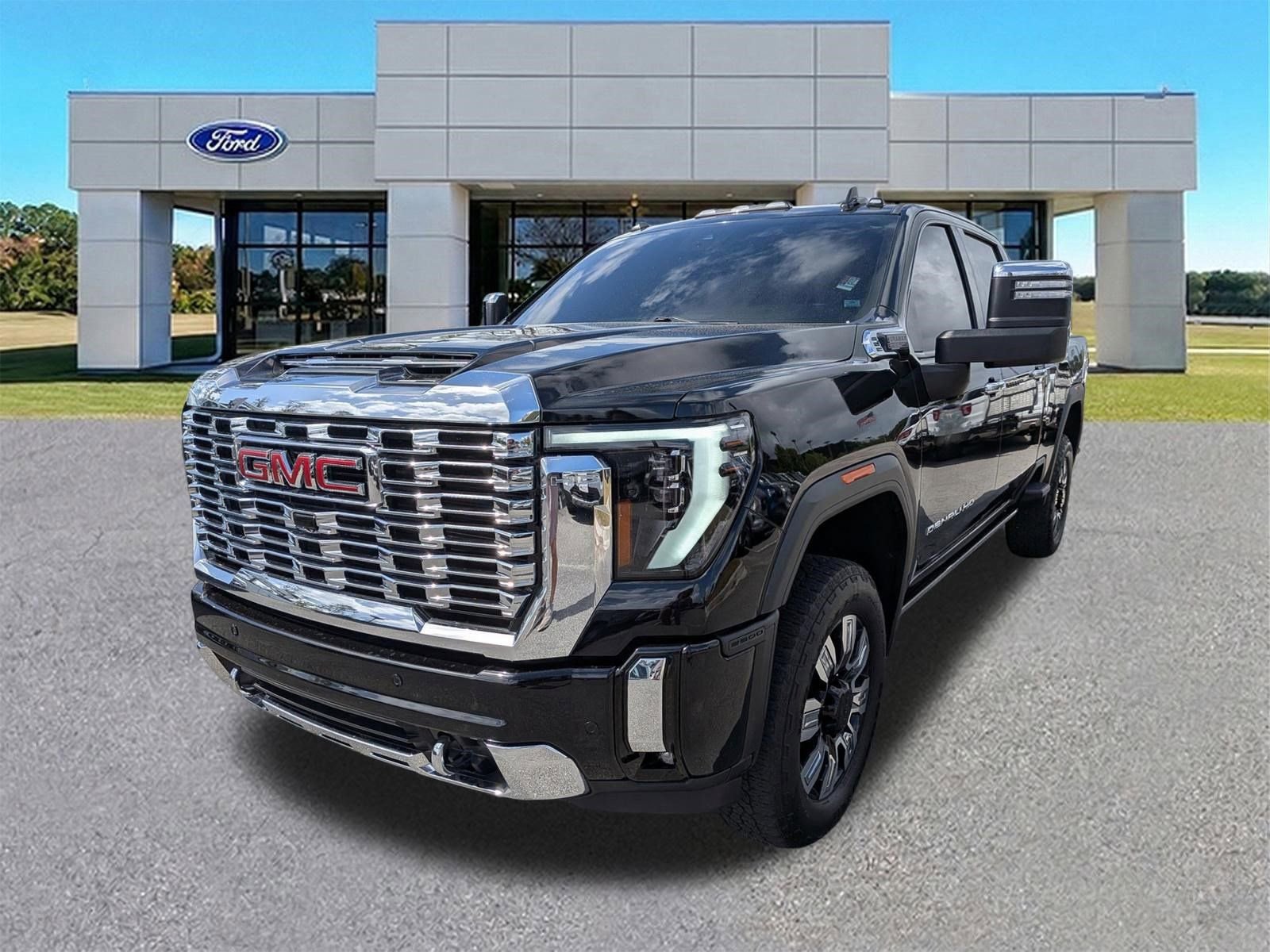 Used 2024 GMC Sierra 2500 Denali w/ Max Trailering Package image 4