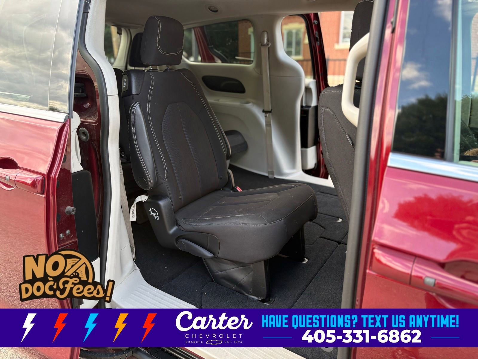 Used 2023 Chrysler Voyager LX FWD image 26