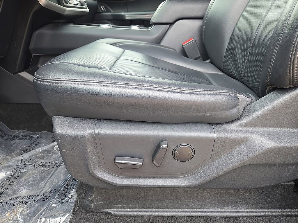 Used 2024 Ford Expedition Max XLT AWD/4WD image 25