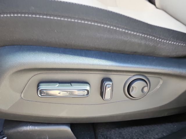 Used 2025 Honda CR-V EX image 11