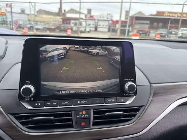 Used 2024 Nissan Altima 2.5 SV image 25