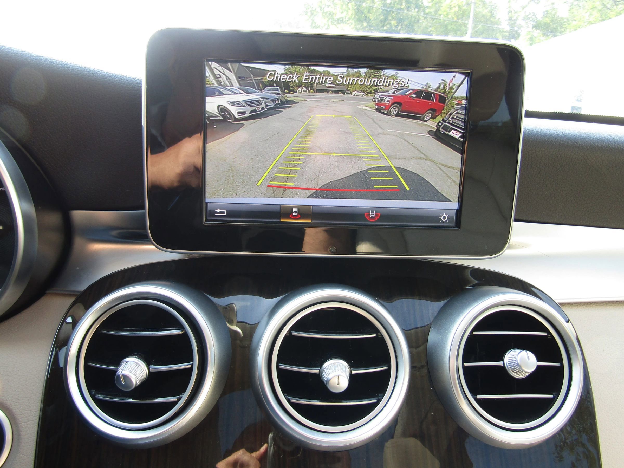 Used 2017 Mercedes-Benz C 300 4MATIC Sedan image 23