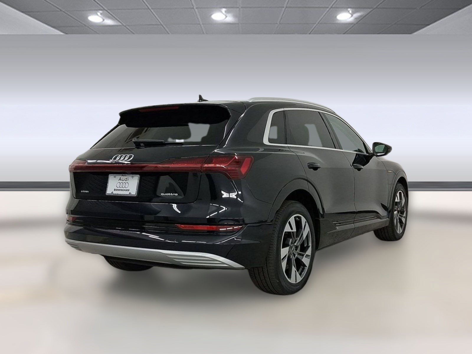 Used 2022 Audi e-tron Premium Plus image 9