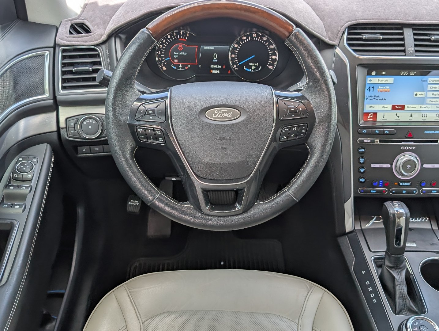 Used 2018 Ford Explorer Platinum AWD/4WD image 26