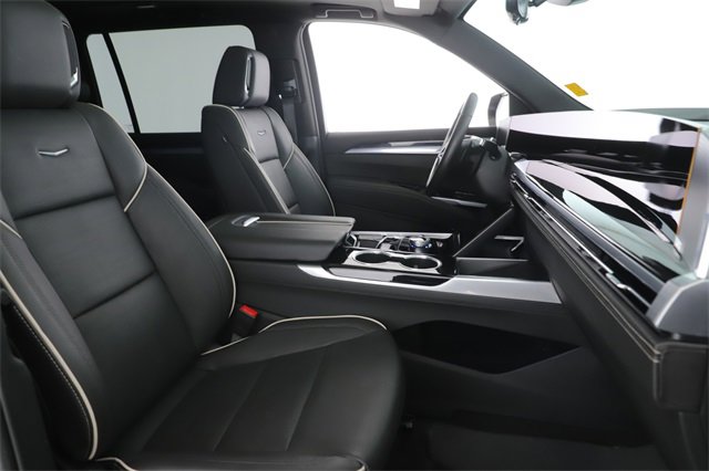 Used 2025 Cadillac Escalade ESV Sport image 36