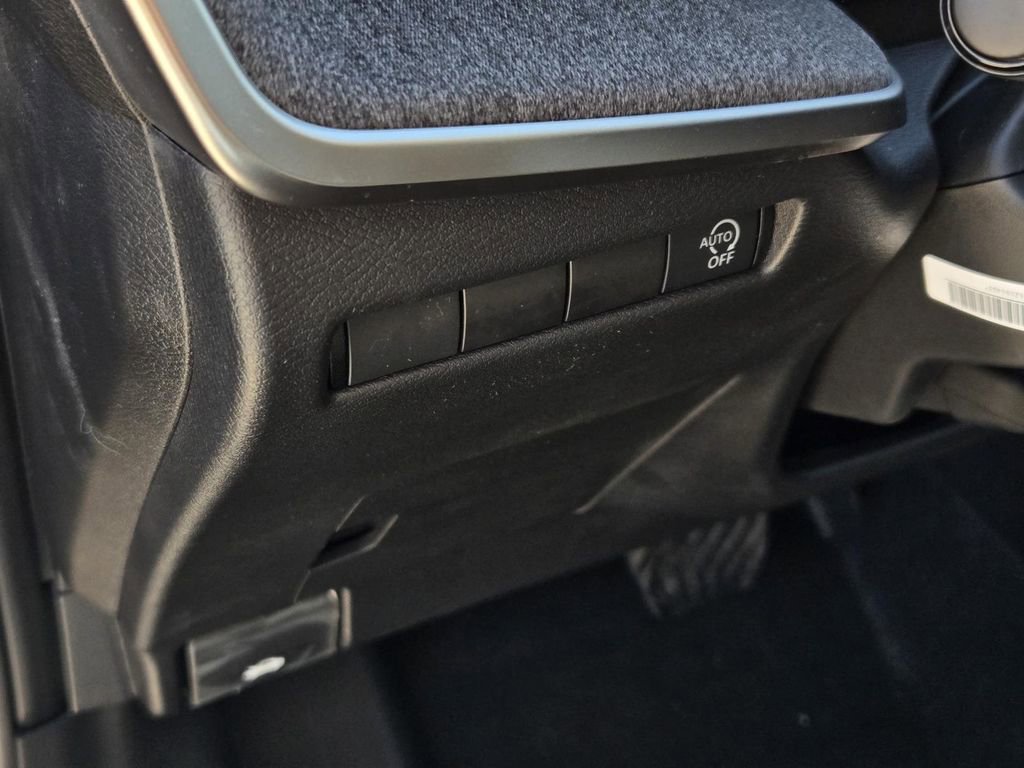New 2026 Nissan Kicks S FWD image 17