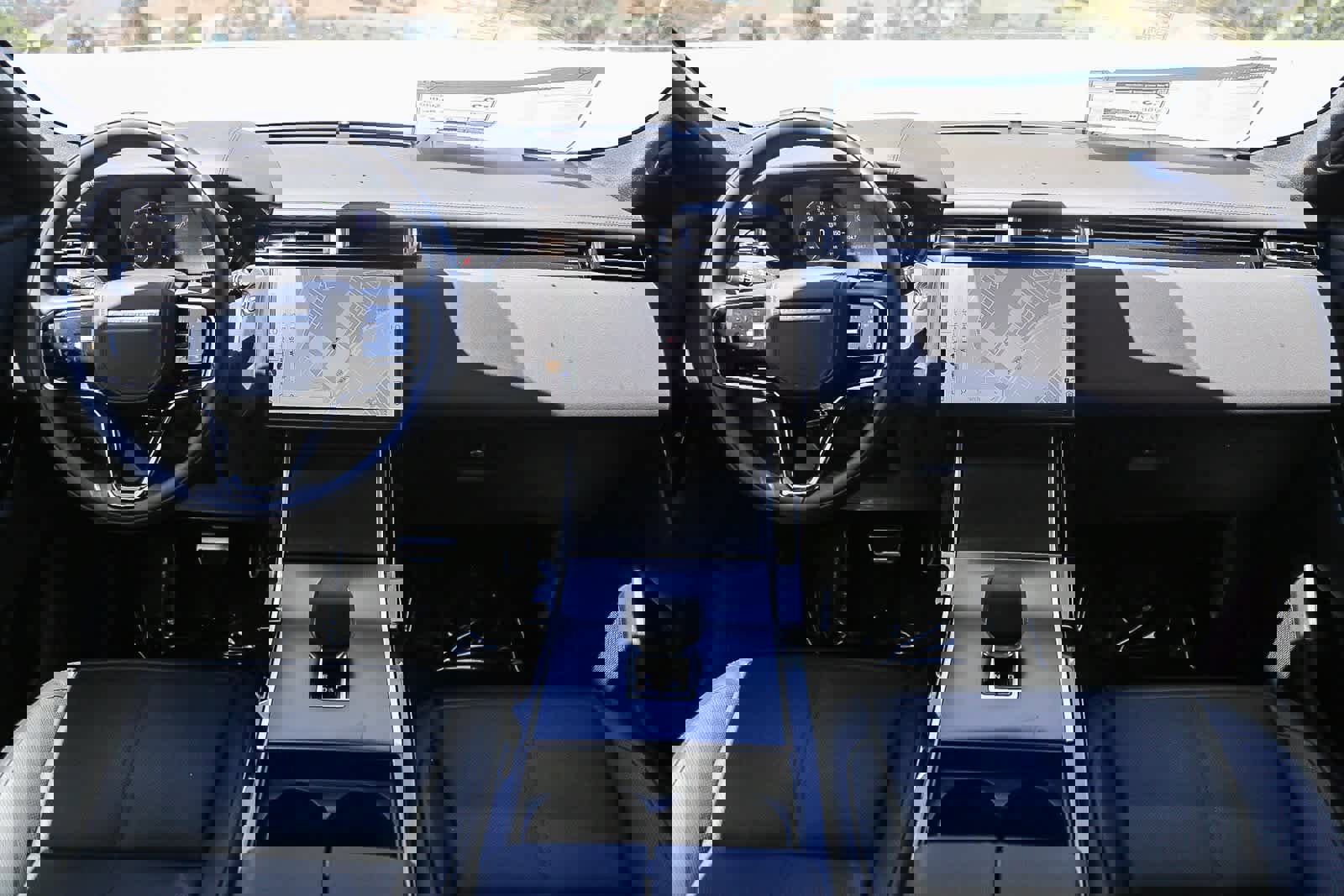 New 2026 Land Rover Range Rover Velar Dynamic SE image 10