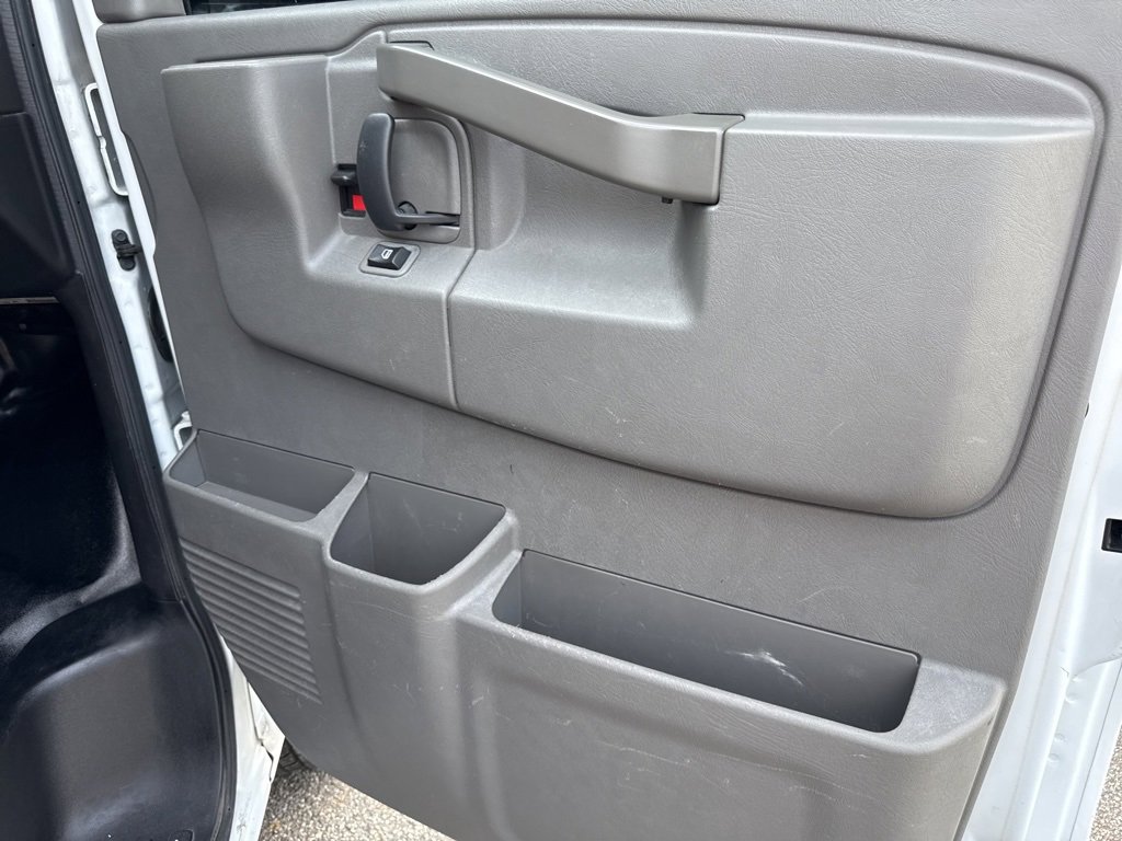Used 2019 Chevrolet Express 2500 image 28