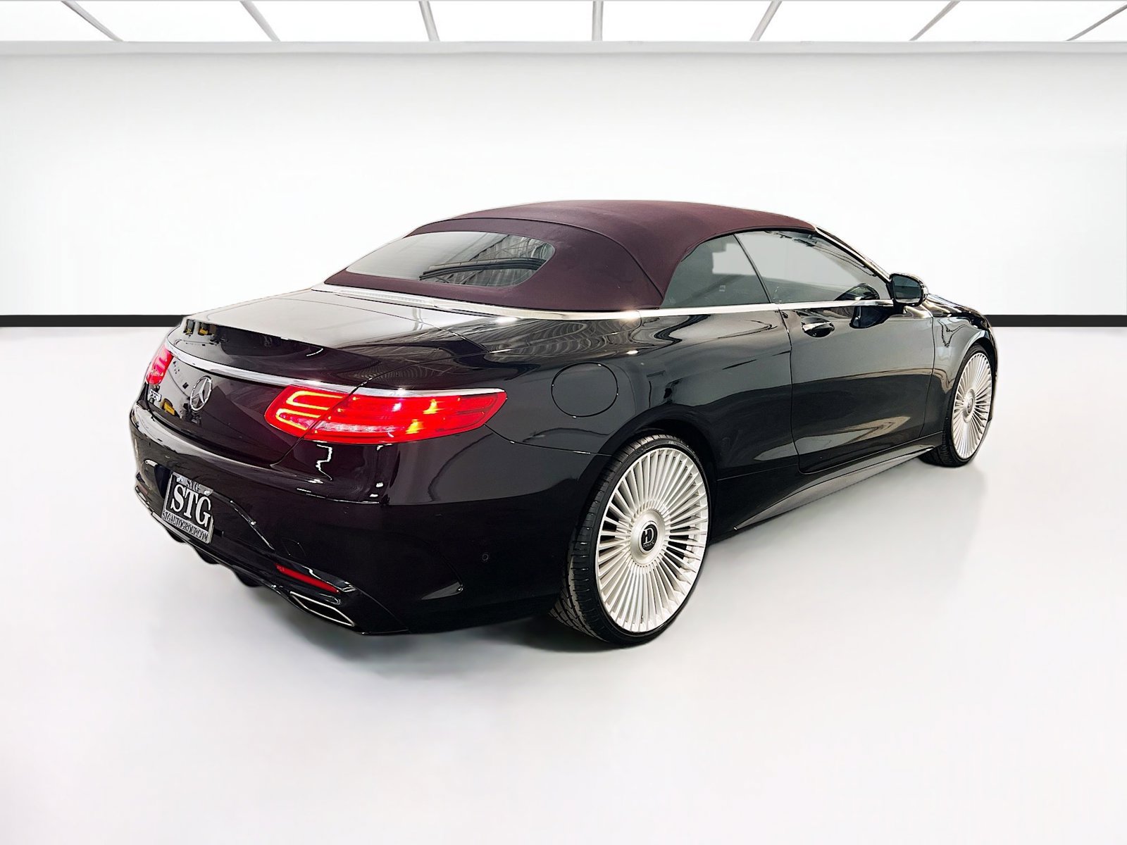 Used 2017 Mercedes-Benz S 550 Cabriolet image 4