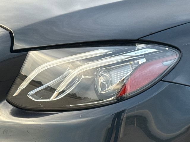 Used 2018 Mercedes-Benz E 300 4MATIC image 4