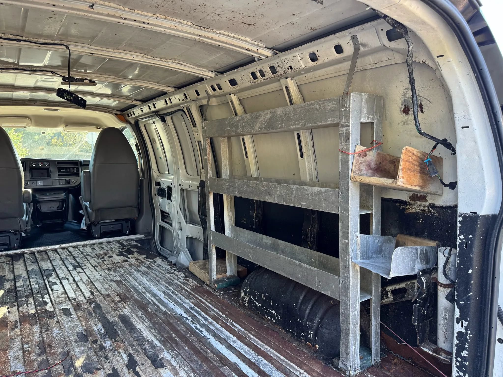 Used 2015 Chevrolet Express 3500 Extended RWD image 17