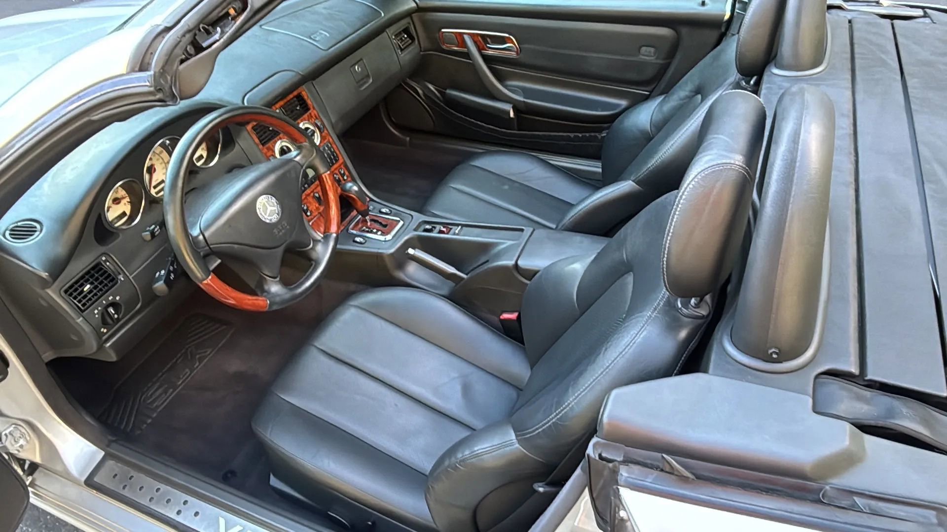 Used 2001 Mercedes-Benz SLK 320 image 19