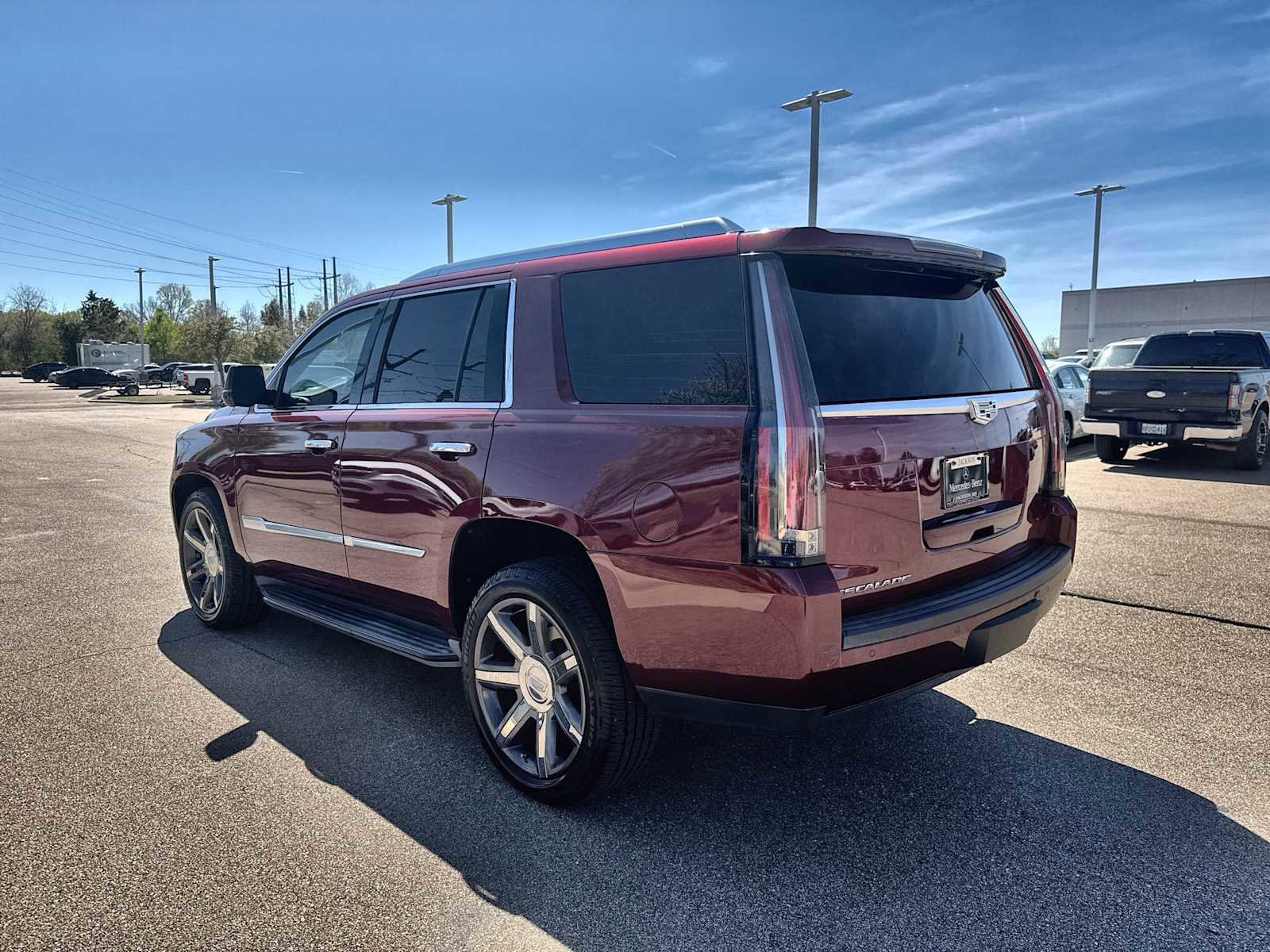 Used 2016 Cadillac Escalade Luxury image 6