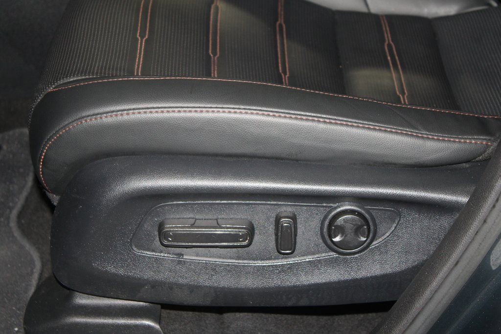 Used 2023 Honda CR-V Sport Touring image 13