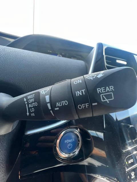 Used 2017 Toyota Prius Four w/ Advanced Technology Package FWD image 15