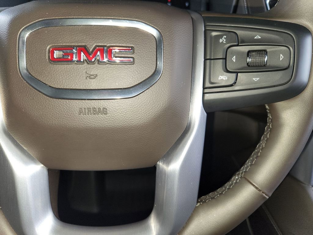 Used 2023 GMC Yukon XL SLT w/ SLT Premium Package image 28