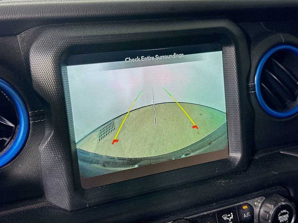 Used 2021 Jeep Wrangler Unlimited Sahara image 9