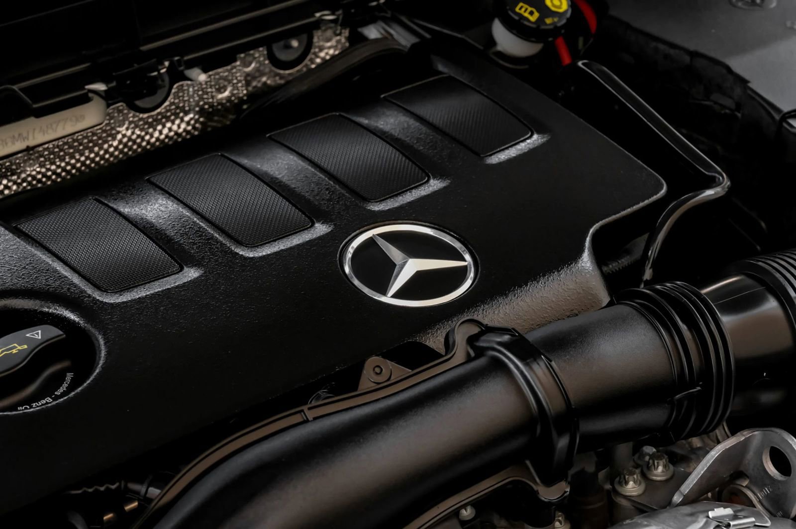 Used 2021 Mercedes-Benz GLB 250 4MATIC w/ Premium Package image 53