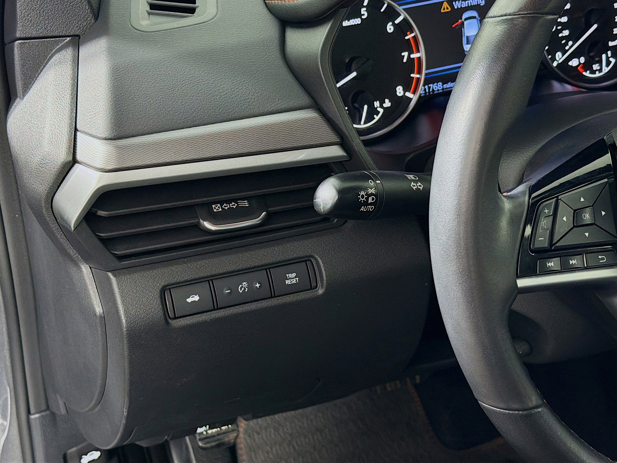 Used 2024 Nissan Altima 2.5 SR image 11