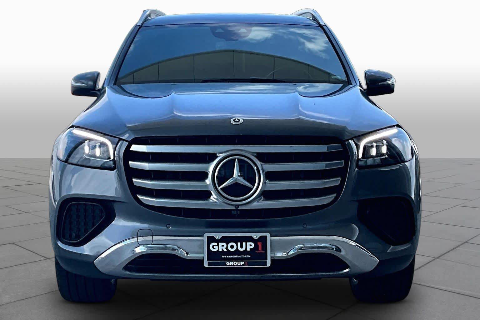 Used 2024 Mercedes-Benz GLS 450 4MATIC image 4