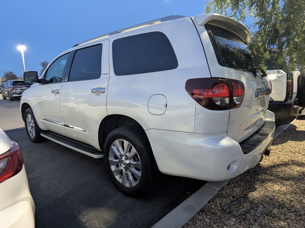 Used 2019 Toyota Sequoia Platinum w/ Carpet Mat Package (TMS) AWD/4WD image 5