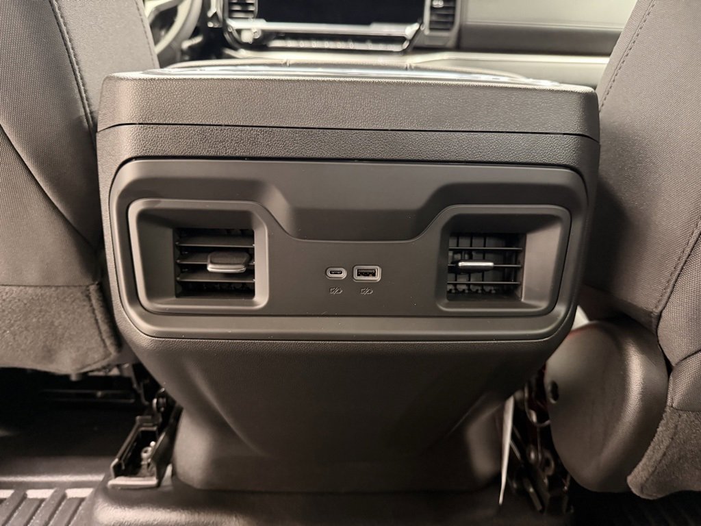Used 2025 Chevrolet Silverado 2500 LT image 22