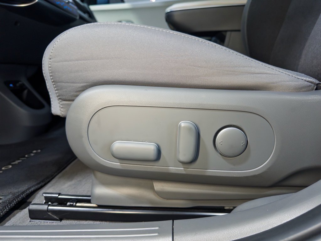 Used 2024 Hyundai Ioniq 5 SEL AWD/4WD image 6