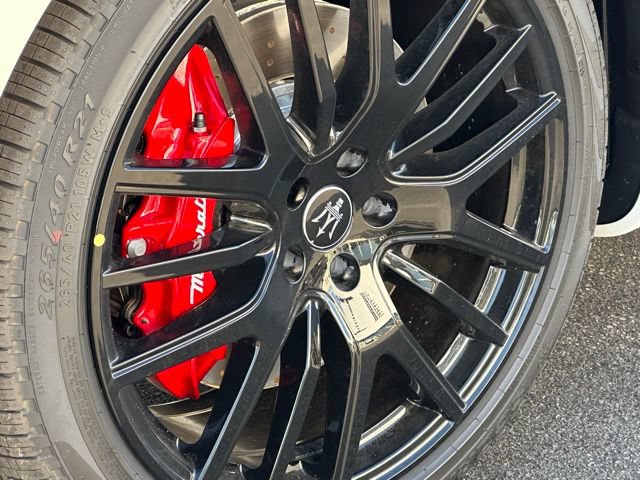 Used 2024 Maserati Levante Modena Ultima AWD/4WD image 34