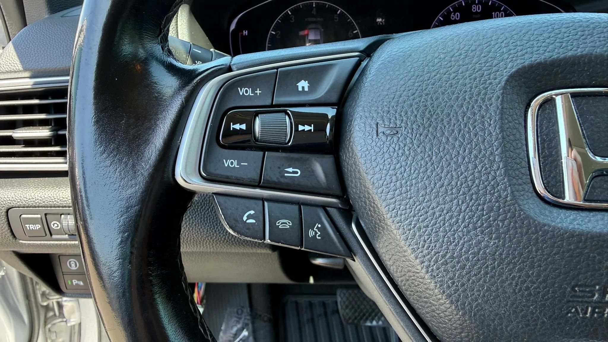 Used 2021 Honda Accord EX-L image 19