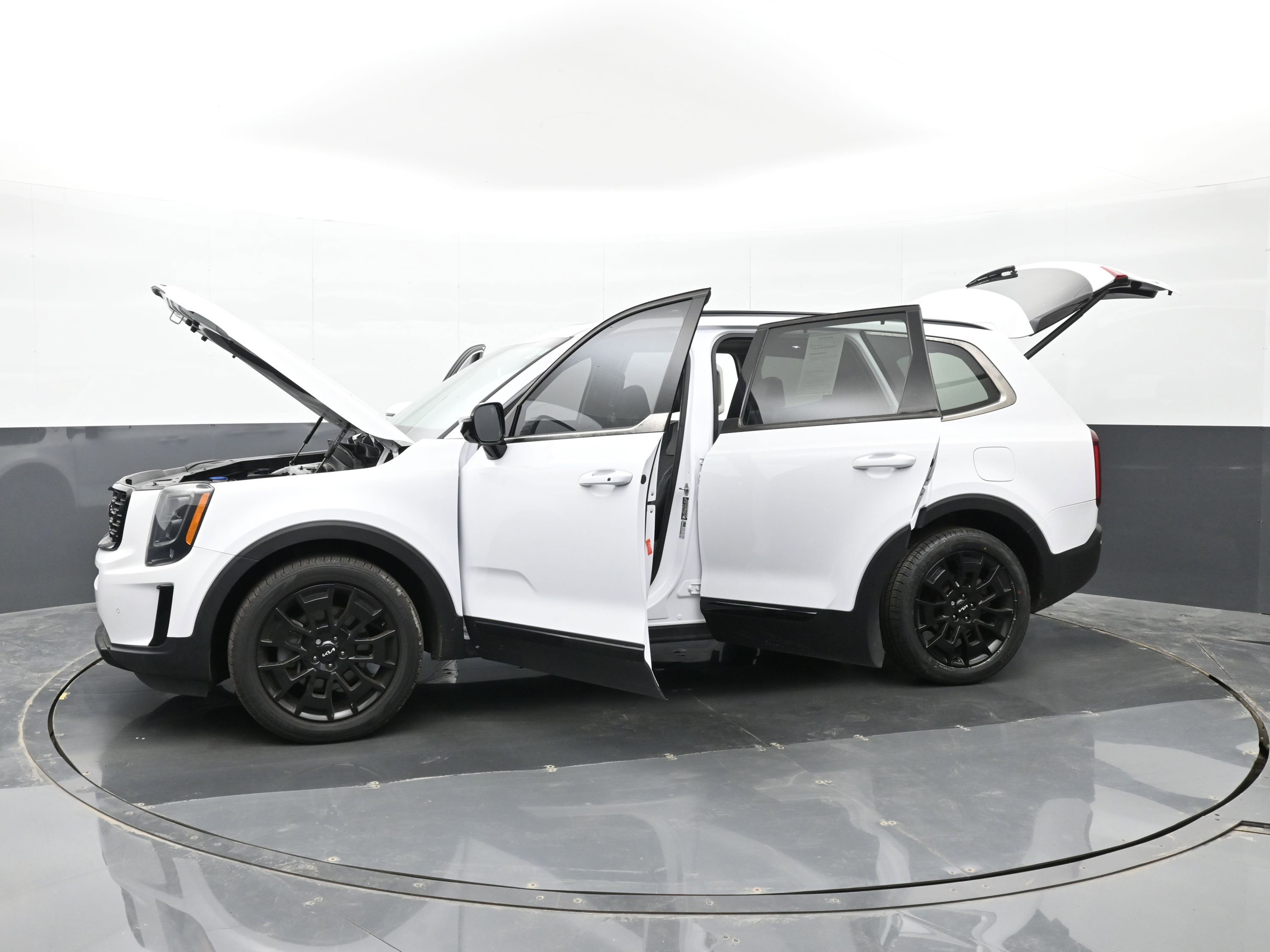 Used 2022 Kia Telluride SX w/ SX Prestige Package image 50