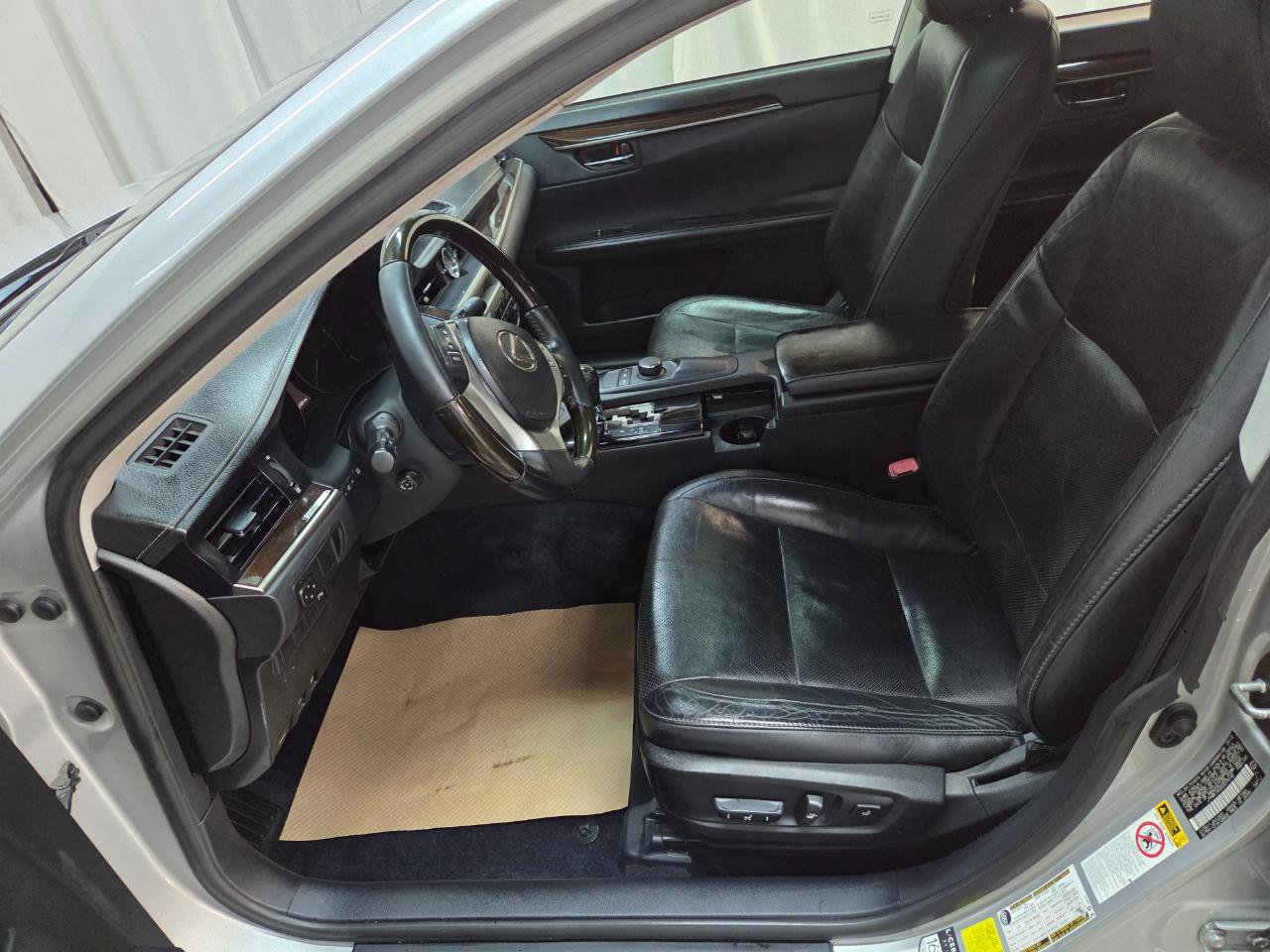 Used 2013 Lexus ES 350 Sedan w/ Luxury Pkg image 14