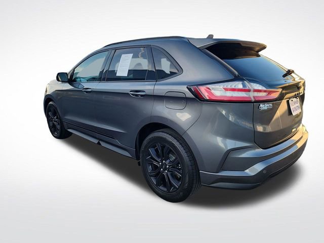 Used 2022 Ford Edge SE w/ Black Appearance Package image 3