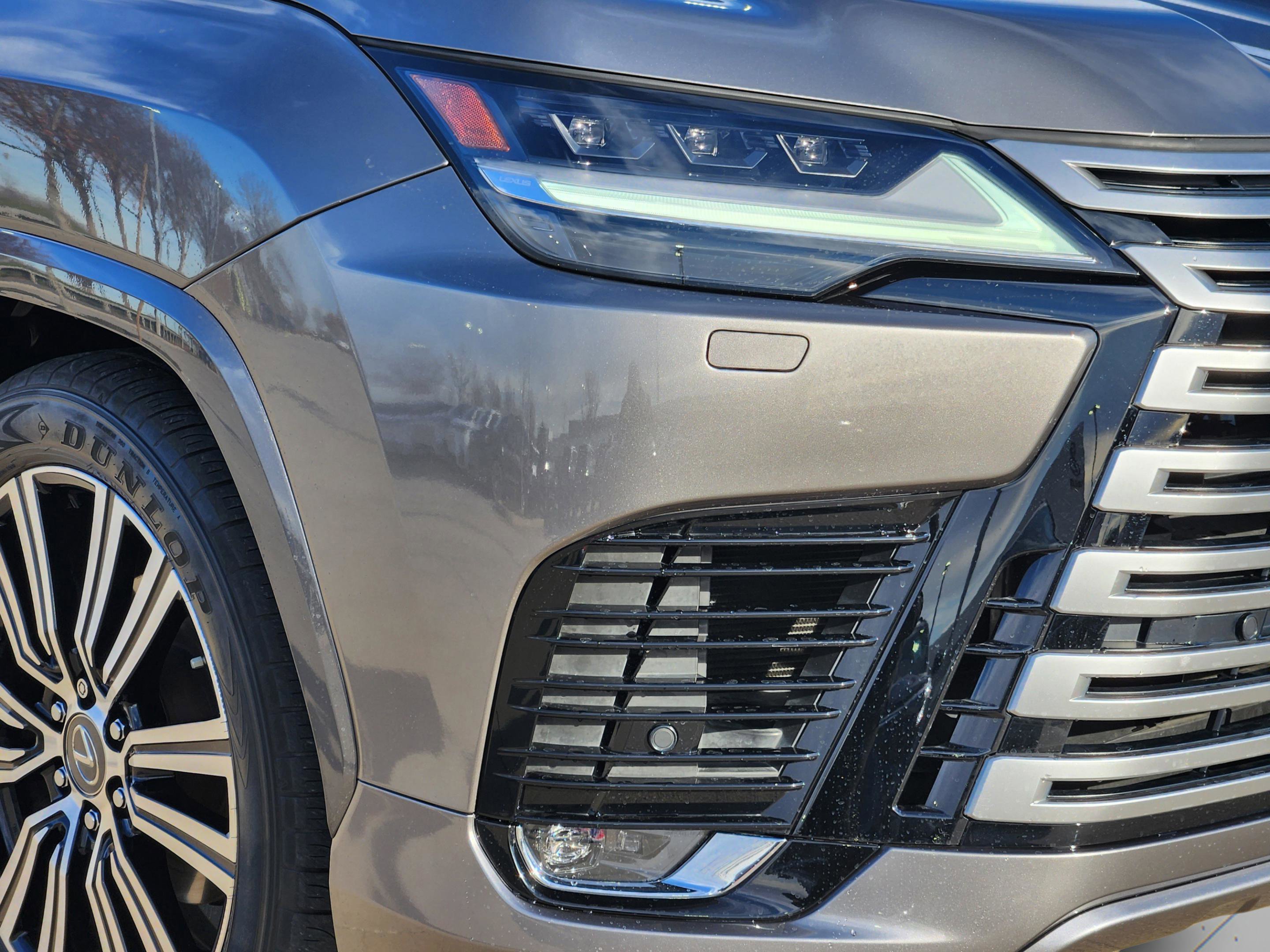 Used 2023 Lexus LX 600 4WD w/ Accessory Package (Z1) image 35