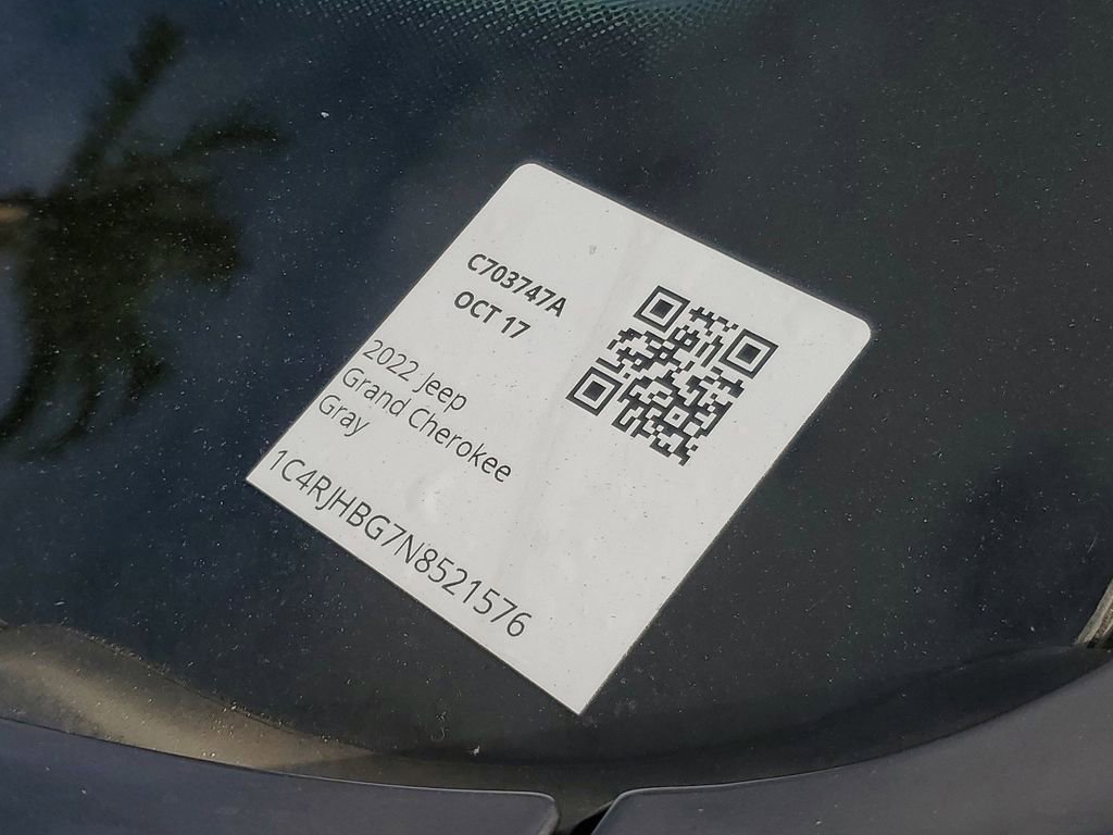 Used 2022 Jeep Grand Cherokee Limited image 25
