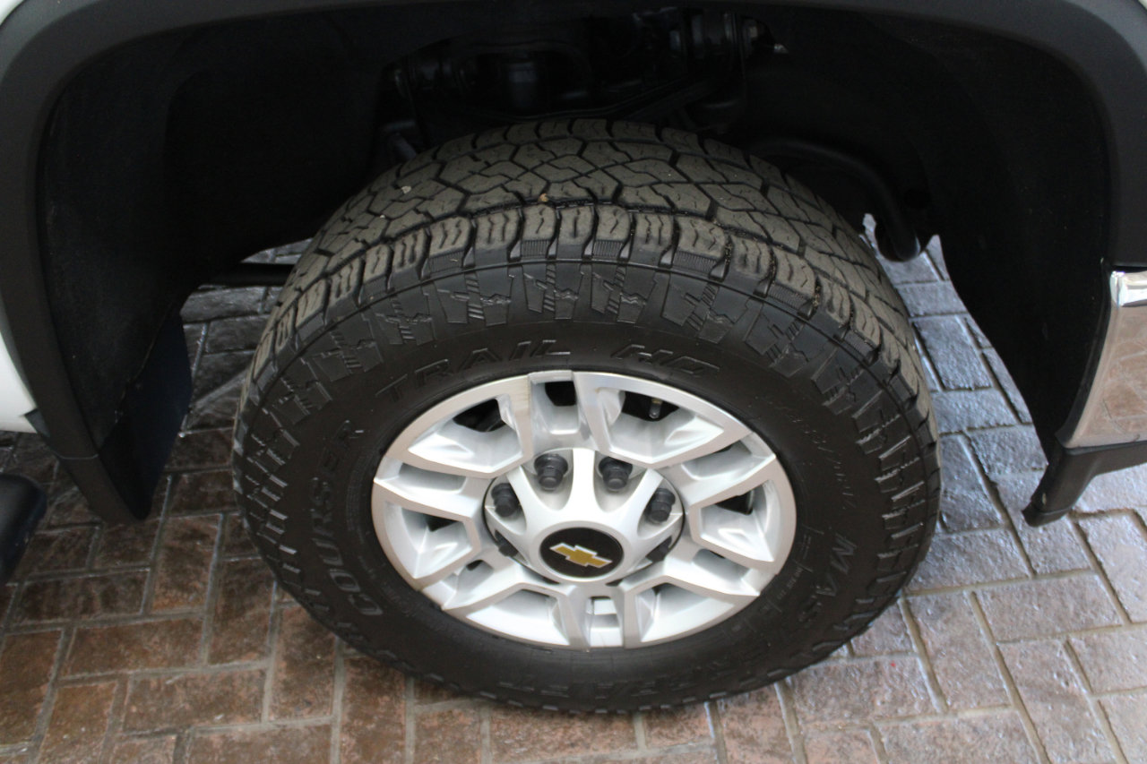 Used 2021 Chevrolet Silverado 2500 LT w/ Convenience Package image 7